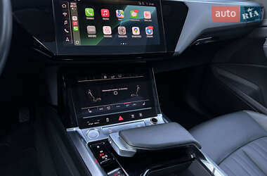 Внедорожник / Кроссовер Audi e-tron 2020 в 