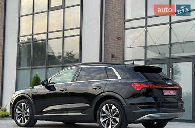 Внедорожник / Кроссовер Audi e-tron 2020 в 