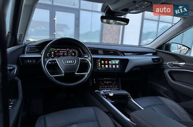 Внедорожник / Кроссовер Audi e-tron 2020 в 