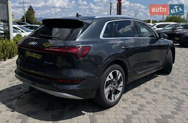 Внедорожник / Кроссовер Audi e-tron 2020 в 