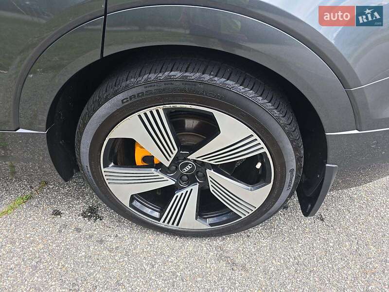 Позашляховик / Кросовер Audi e-tron 2019 в Львові