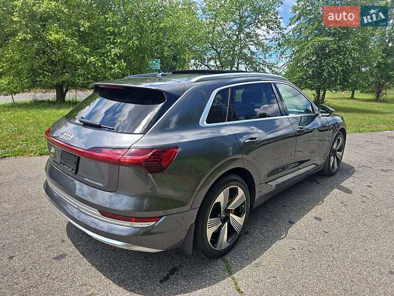 Позашляховик / Кросовер Audi e-tron 2019 в Львові