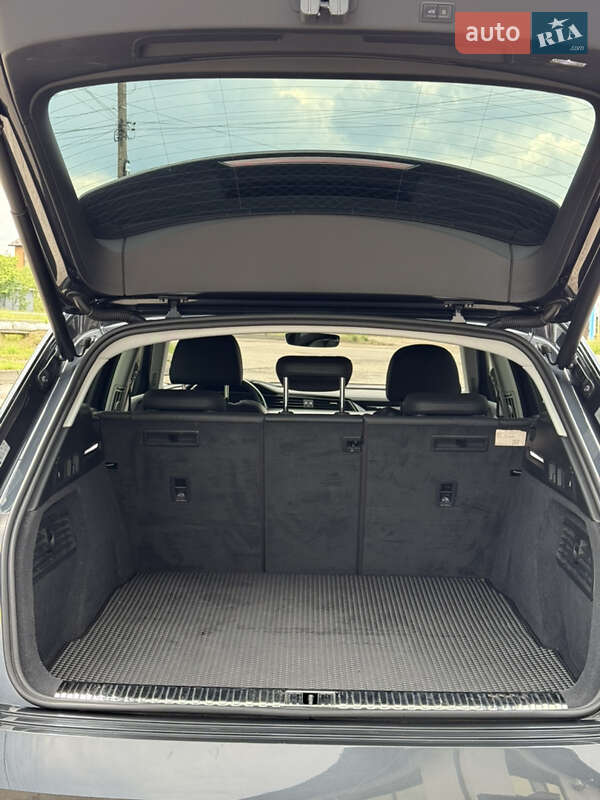 Внедорожник / Кроссовер Audi e-tron 2020 в Вараше фото 8 Внедорожник / Кроссовер Audi e-tron 2020 в Вараше