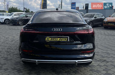 Позашляховик / Кросовер Audi e-tron 2020 в 