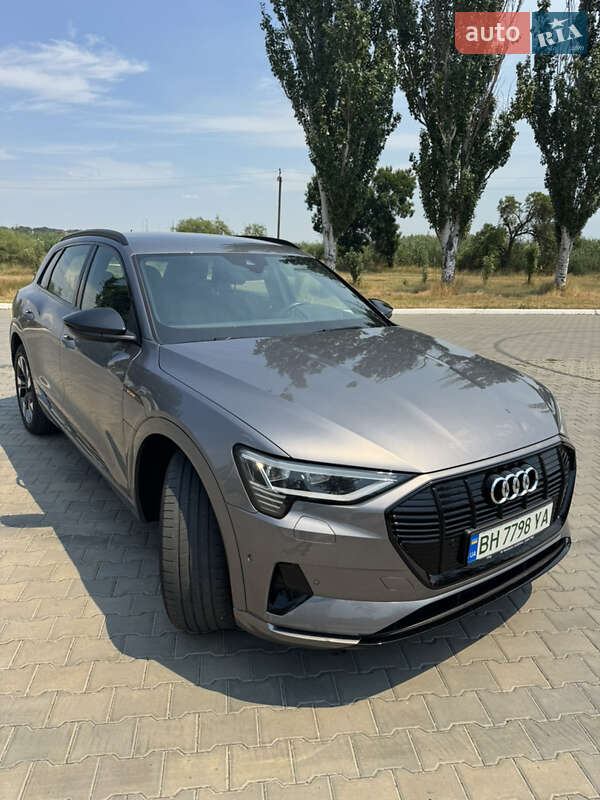 Позашляховик / Кросовер Audi e-tron 2020 в Ізмаїлі