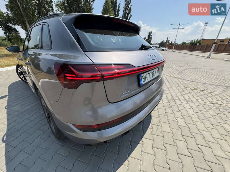 Позашляховик / Кросовер Audi e-tron 2020 в Ізмаїлі