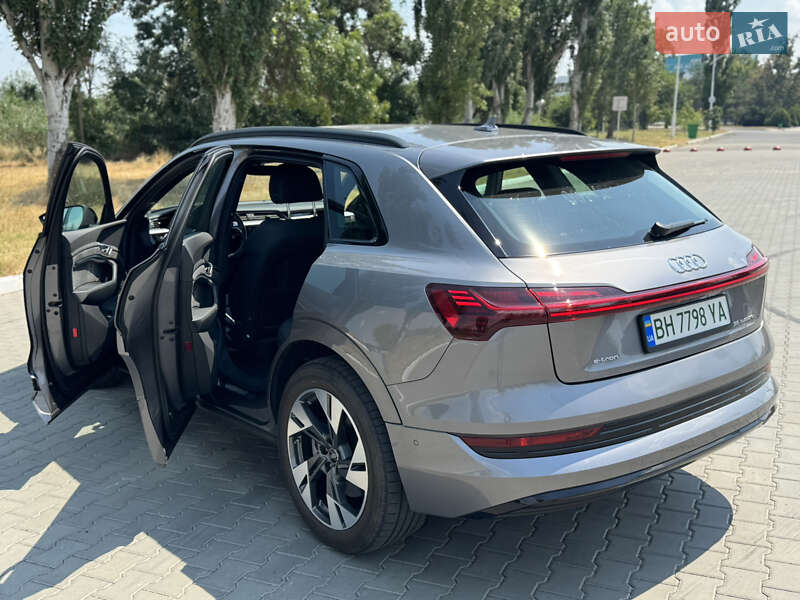 Позашляховик / Кросовер Audi e-tron 2020 в Ізмаїлі