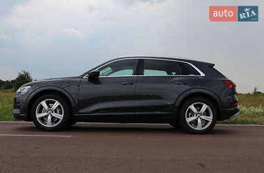 Внедорожник / Кроссовер Audi e-tron 2020 в 