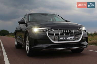 Внедорожник / Кроссовер Audi e-tron 2020 в 