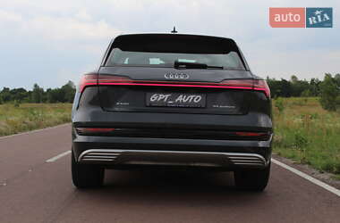 Внедорожник / Кроссовер Audi e-tron 2020 в 