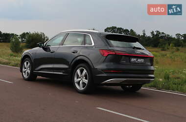 Внедорожник / Кроссовер Audi e-tron 2020 в 