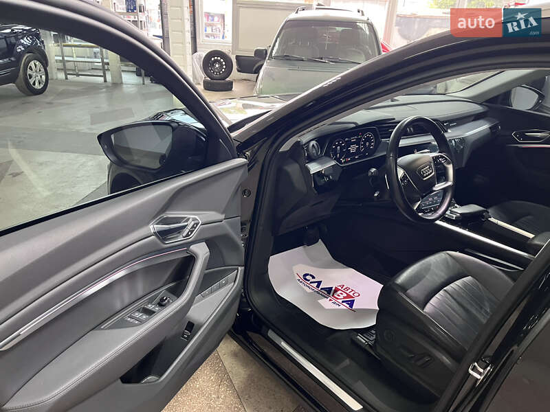 Позашляховик / Кросовер Audi e-tron 2019 в Тернополі