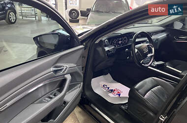 Внедорожник / Кроссовер Audi e-tron 2019 в 
