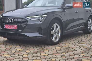 Внедорожник / Кроссовер Audi e-tron 2020 в 