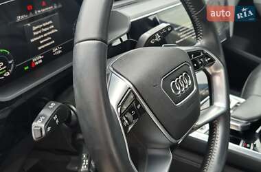 Внедорожник / Кроссовер Audi e-tron 2020 в 