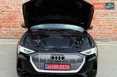 Внедорожник / Кроссовер Audi e-tron 2023 в 