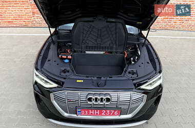 Внедорожник / Кроссовер Audi e-tron 2023 в 