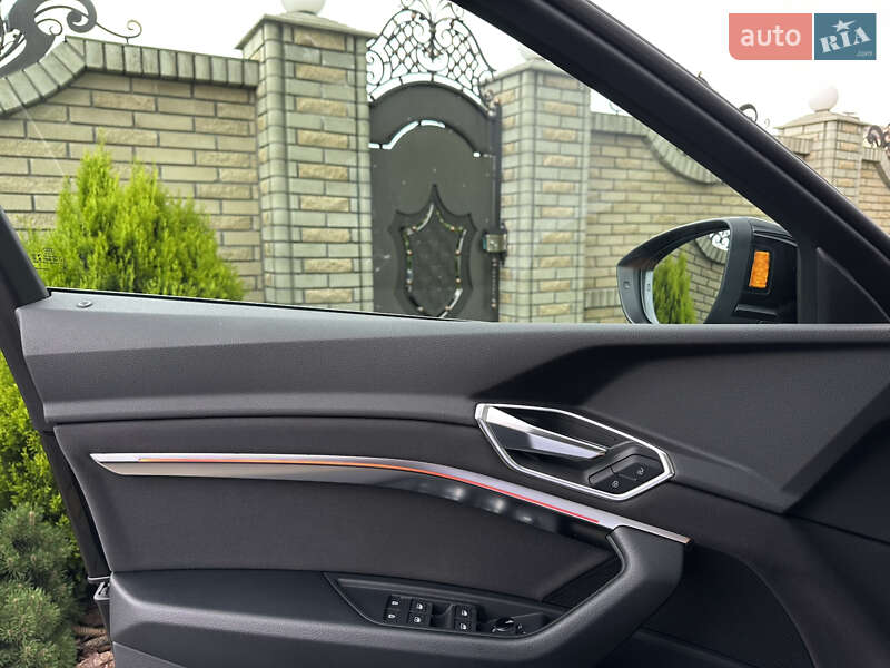 Внедорожник / Кроссовер Audi e-tron 2022 в Тернополе