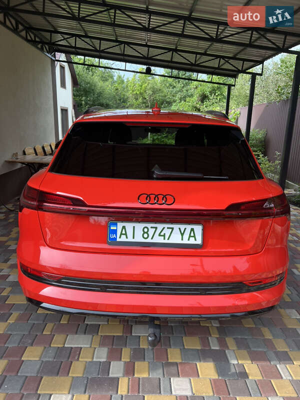 Внедорожник / Кроссовер Audi e-tron 2018 в Киеве фото 3 Внедорожник / Кроссовер Audi e-tron 2018 в Киеве