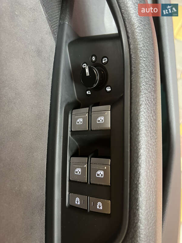 Внедорожник / Кроссовер Audi e-tron 2018 в Киеве фото 52 Внедорожник / Кроссовер Audi e-tron 2018 в Киеве