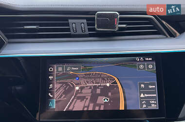 Внедорожник / Кроссовер Audi e-tron 2019 в 