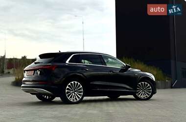 Внедорожник / Кроссовер Audi e-tron 2019 в 
