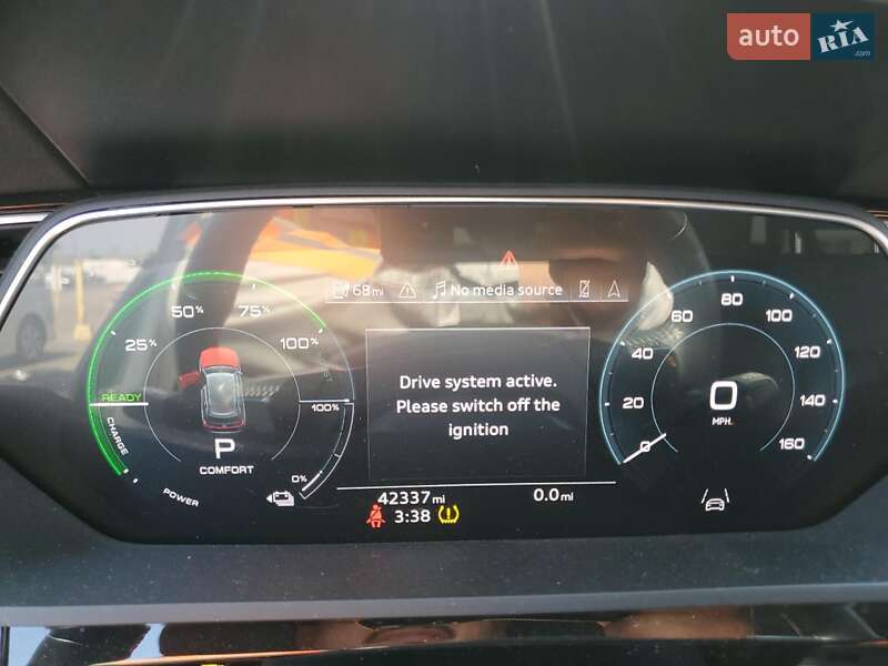 Позашляховик / Кросовер Audi e-tron 2021 в Львові