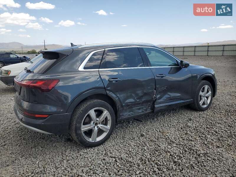Внедорожник / Кроссовер Audi e-tron 2019 в Львове