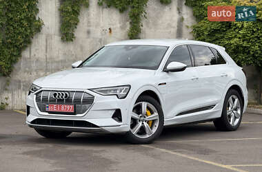 Внедорожник / Кроссовер Audi e-tron 2021 в 