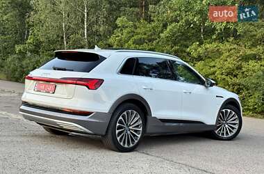 Внедорожник / Кроссовер Audi e-tron 2019 в 