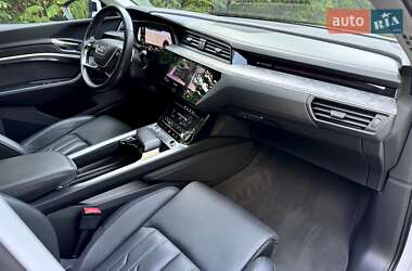 Внедорожник / Кроссовер Audi e-tron 2019 в 