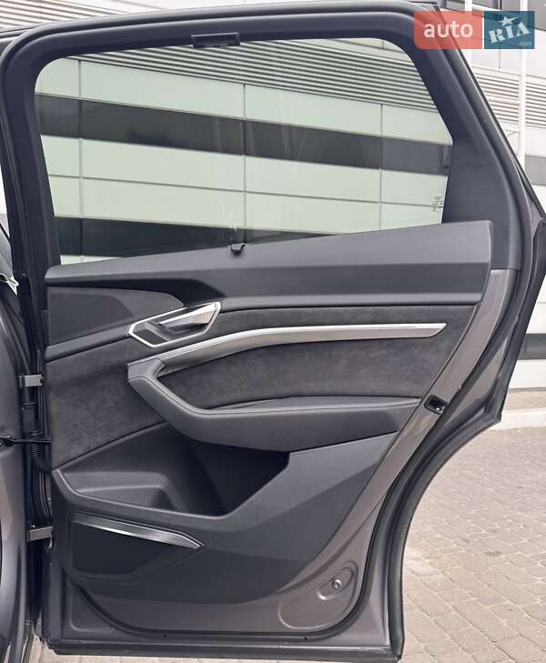 Позашляховик / Кросовер Audi e-tron 2020 в Рівному