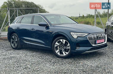 Внедорожник / Кроссовер Audi e-tron 2021 в 