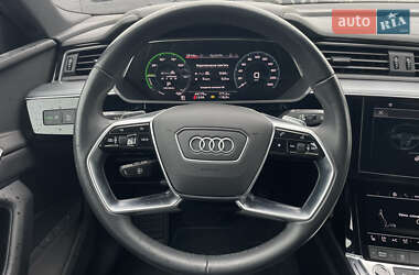 Внедорожник / Кроссовер Audi e-tron 2021 в 