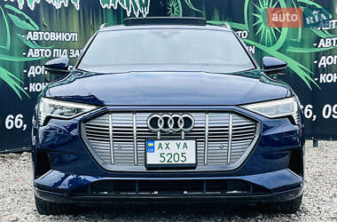 Внедорожник / Кроссовер Audi e-tron 2021 в 
