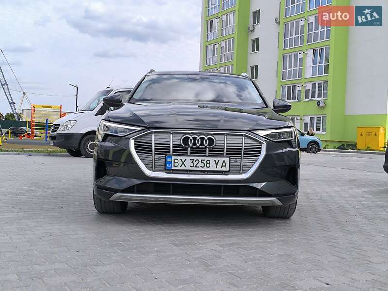 Внедорожник / Кроссовер Audi e-tron 2019 в Каменец-Подольском