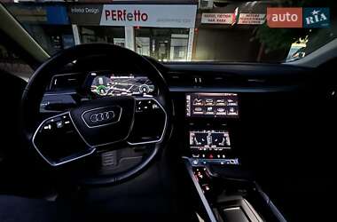 Позашляховик / Кросовер Audi e-tron 2019 в 