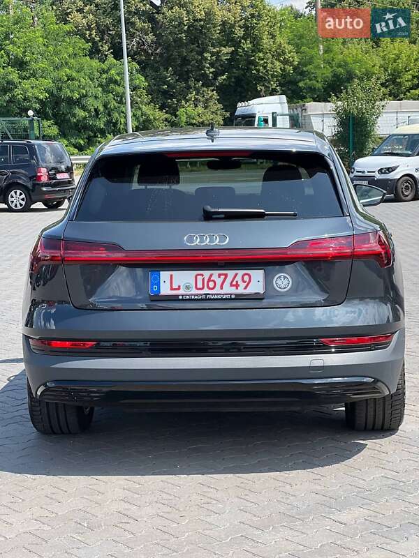 Внедорожник / Кроссовер Audi e-tron 2022 в Виннице