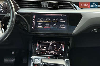Позашляховик / Кросовер Audi e-tron 2019 в 