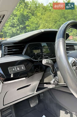 Внедорожник / Кроссовер Audi e-tron 2019 в 