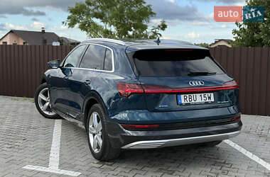 Внедорожник / Кроссовер Audi e-tron 2020 в 