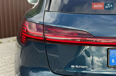 Внедорожник / Кроссовер Audi e-tron 2020 в 