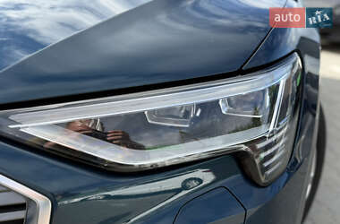 Внедорожник / Кроссовер Audi e-tron 2020 в 
