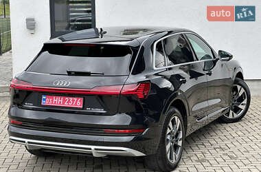 Внедорожник / Кроссовер Audi e-tron 2023 в 