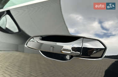 Внедорожник / Кроссовер Audi e-tron 2023 в 