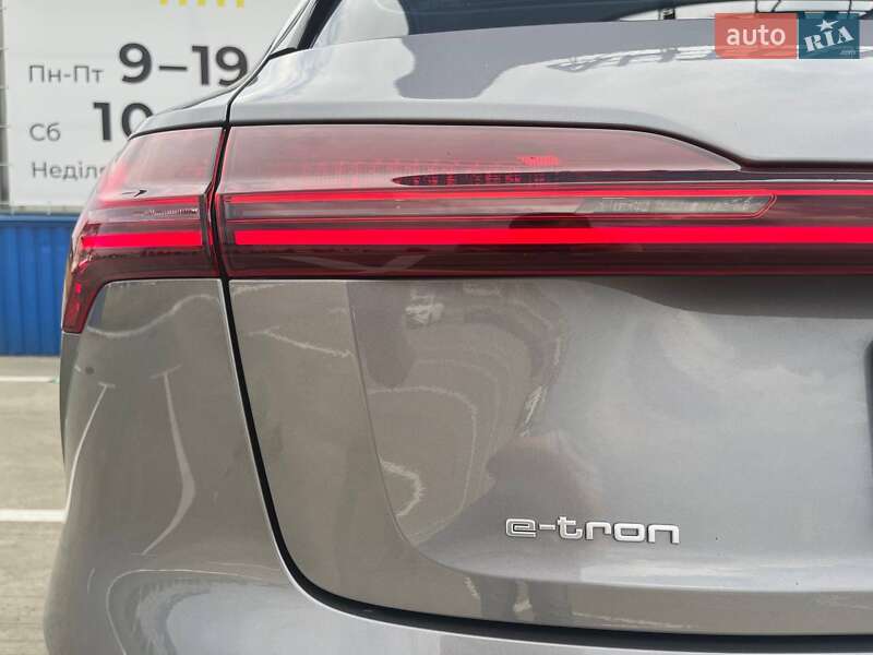 Внедорожник / Кроссовер Audi e-tron 2021 в Киеве