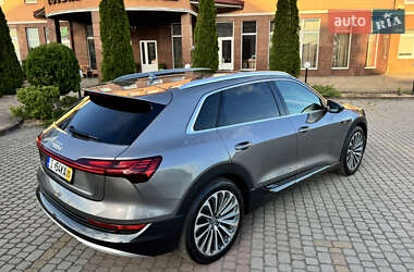 Внедорожник / Кроссовер Audi e-tron 2019 в 