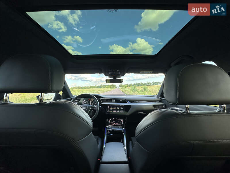 Внедорожник / Кроссовер Audi e-tron 2022 в Киеве