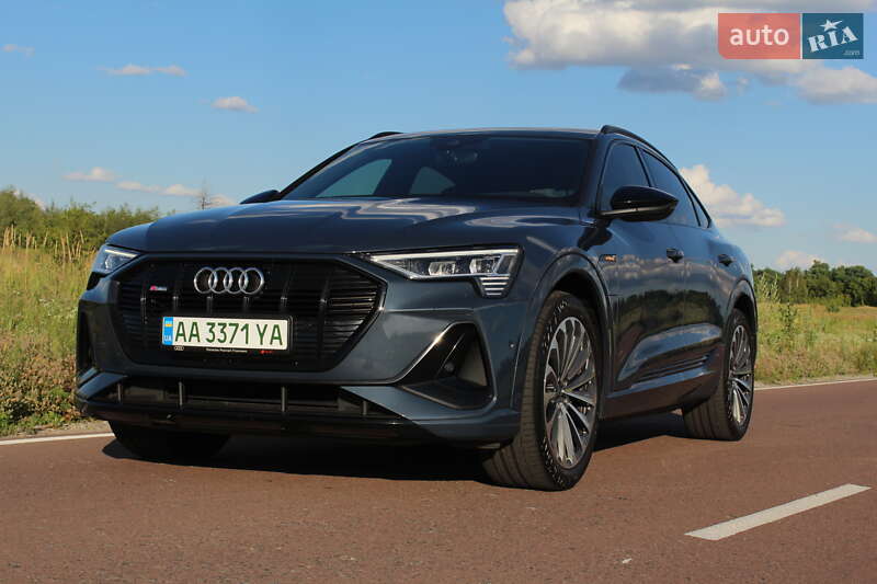 Внедорожник / Кроссовер Audi e-tron 2022 в Киеве