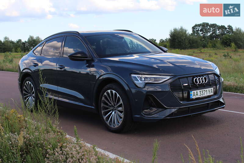 Внедорожник / Кроссовер Audi e-tron 2022 в Киеве